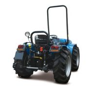 Tracteur maniable Valiant 600 AR doté de roues isodiamétriques et d'un châssis OS-FRAME