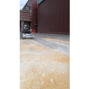 Équipement de nettoyage industriel avec bavette anti-projection