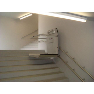 Plateformes monte escalier intérieur/extérieur - pour escaliers tournants - sur batteries - personnalisable -  Cama HL6_3