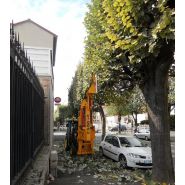 Taille-haie pour tracteur avec balayage horizontal et vertical