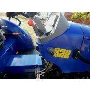 Tracteur diesel 35 cv avec blocage du différentiel et distributeurs hydrauliques