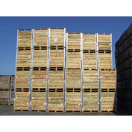 Caisse en bois robuste pour usage maraîchage ou décoratif