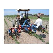 Système de binage manuel avec la bineuse à doigts K.U.L.T.-Kress