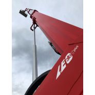 Équipement de levage avec stabilisateurs pour espaces restreints