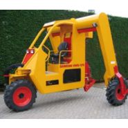 Tracteur enjambeur 3 roues - Damcon Multitrike - adapté aux cultures en lignes étroites_3