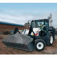 Tractopelle 2011 avec capacité moteur 4,4 L