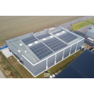 Bâtiment commercial photovoltaïque - 224 panneaux - 700m² - 99 kWc_3