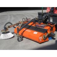 Godet balayeur M3 série D - brosse en polypropylène Ø 590 mm - pour chargeurs compacts et sur pneus jusqu'à 100cv_3