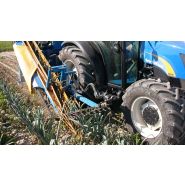 Récolteuse de poireaux P250 - Carpi Meccanica S.N.C - mono-rang demi-porté, courroies souples, soc oscillant hydraulique_3