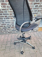 Chaise de travail Humanscale Liberty Drafting d'occasion - support lombaire automatique - design Niels Diffrient - maille intelligente_3