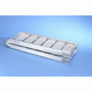 Rampe de chargement robuste et pliable adaptée aux équipements roulants