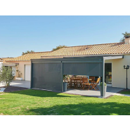 Préau en aluminium modulable avec panneaux occultants PanoRama® et toiles occultantes Roma - évolutif et personnalisable_3