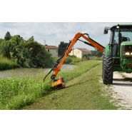 Broyeur robuste et puissant pour travaux sur pente et zones difficiles d'accès