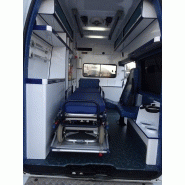 Renault Trafic ambulance type B avec rampe avant et arrière