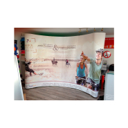 Aménagement de stand - Conception personnalisée avec matériaux de qualité et mise en place professionnelle_3