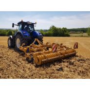 Déchaumeur avec disposition des dents sur 3 rangées pour travail optimal