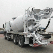 Camion malaxeur pompe Mercedes-benz arocs 3540 avec mise en circulation en 2017