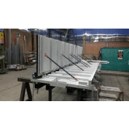 Dispositif passif anti-inondation avec barrière rétractable