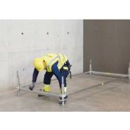 Système d'échafaudage avec huit orientations possibles sur chaque axe