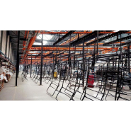 Système de convoyage Power & Free T1 avec aiguillages et stations d'arrêt intégrés