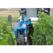 Tracteur enjambeur polyvalent pour exploitation agricole