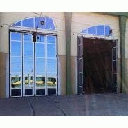 Porte accordéon adaptée aux passages fréquents et personnalisations variées