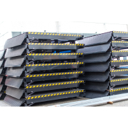 Rampe de chargement hydraulique conçue pour le chargement et le déchargement efficace et sécurisé des véhicule - SDL_3