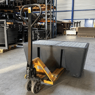 Lot de 5 bacs de rétention 4 fûts en PEHD - 475L - caillebotis acier galvanisé - charge max 1000kg - coloris noir_3