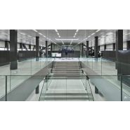 Garde-corps en verre - EeStairs Nederland BV - TransParancy, design discret et normes de sécurité_3