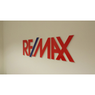 Lettres découpées en relief d'intérieur - Style unique avec matériaux personnalisés par PANO Nice Ouest_3