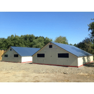 Abri polyvalent pour volailles, porcs, ovins et caprins