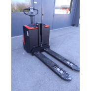 Gerbeur électrique BT SWE080L E001908 - disponible en occasion et en location de courte à longue durée_3