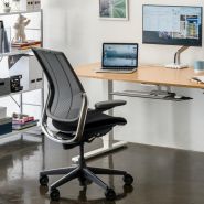 Diffrient Smart - Fauteuil de bureau en résille - Humanscale Ltd - Design linéaire et ergonomique_3