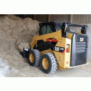 Chargeurs compacts rigides sur pneus caterpillar 242d_3