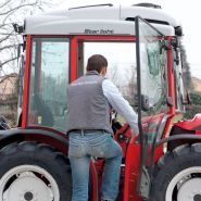 Tr 7600 Infinity - Tracteur agricole isodiamétrique réversible Antonio Carraro - Transmission hybride - Capacité 2400 kg_3