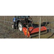 Broyeur agricole pour réduire les adventices et limiter l'évaporation