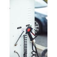 Station multiservice avec options de paiement variées et connectivité