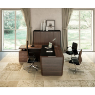 Espace de travail en bois massif avec proportions harmonieuses et design premium