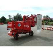 Récolteuse de carottes semi-industrielle S3P - Simon - portée avec mise en trémie et hauteur de déchargement importante_3