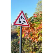 Panneau de priorité AB25 - Carrefour à sens giratoire - Haute durabilité - Made in France - Conforme NF et CE_3