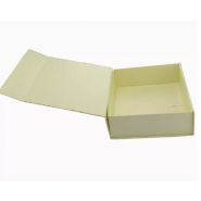 Boîte cadeau pliante en papier crème 157gsm - Impression CMYK pour emballage de sucreries - Zeal-X Packing_3