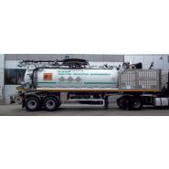 Semi-remorque Capellotto adaptée au transport de déchets dangereux