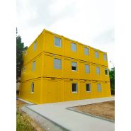 Module préfabriqué avec revêtement de sol PVC bleu