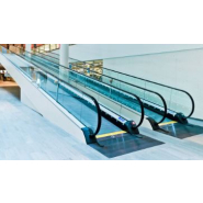 Trottoir roulant pour le  transport des passagers  d'un étage à l'autre  - Schindler 9500AE incliné_3