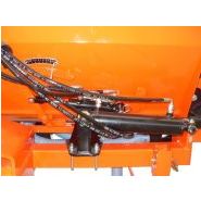 Distributeur d'engrais à châssis pliable - Damax SRL - trémie 900L avec repliement hydraulique et options personnalisables_3