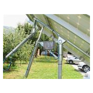 Support motorisé pour panneaux solaires avec fixation au sol