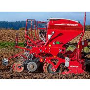 Semoir porté Express KR avec système hydraulique de réglage