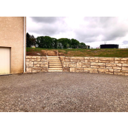 Solution en blocs béton pour murs de soutènement