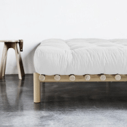 Lit futon Pace Bed en pin laqué naturel - Couchage 140 x 200 cm - Design simple et confortable_3