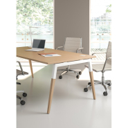 Bureau droit ergonomique et moderne pour postes professionnels_3